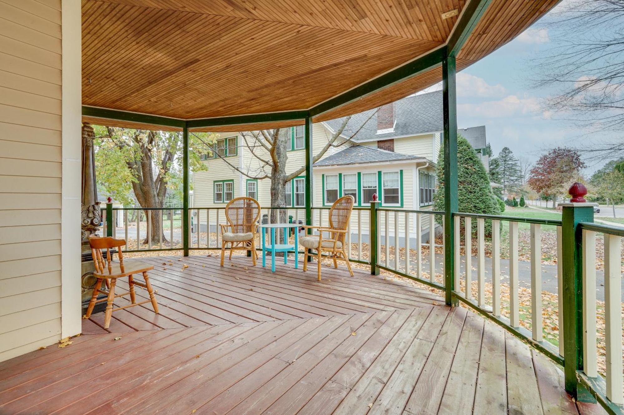 Eau Claire Retreat Close To Chippewa Riverfront! Εξωτερικό φωτογραφία
