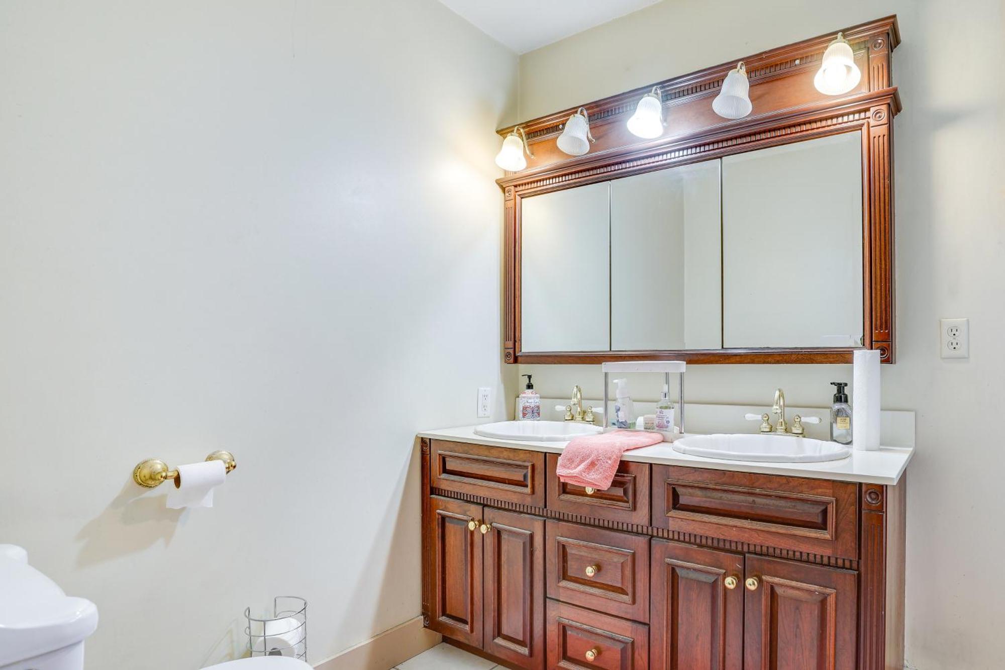 Eau Claire Retreat Close To Chippewa Riverfront! Εξωτερικό φωτογραφία